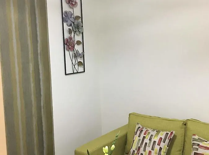 1 Bed Condominium 4*