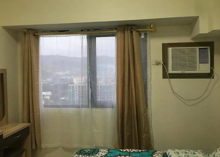 1 Bed Condominium 4*